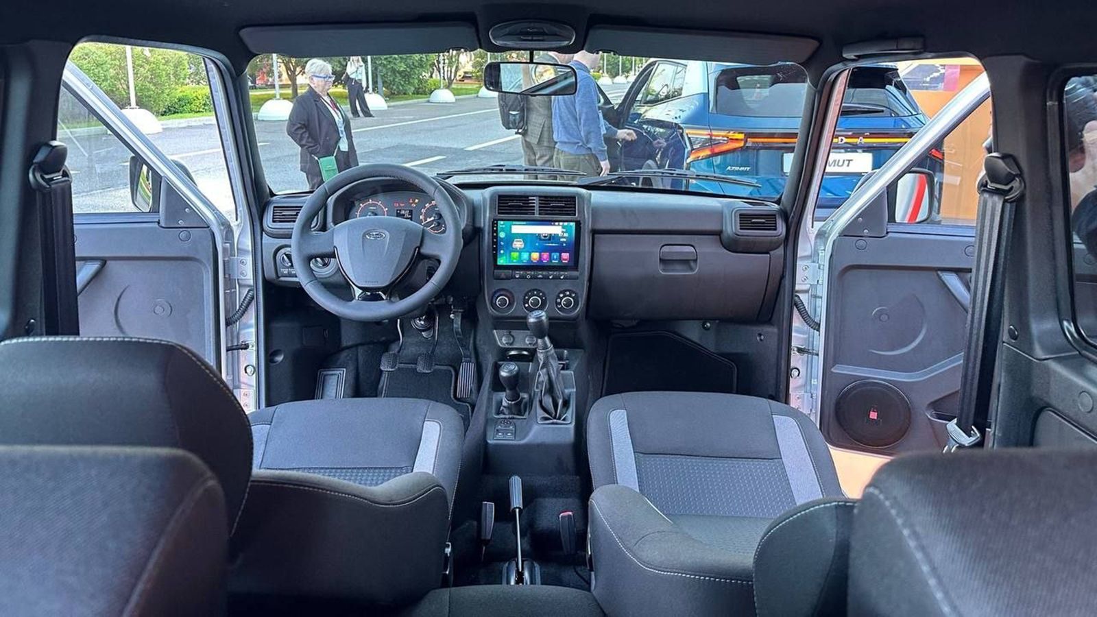 Lada Niva: Μετά από 49 χρόνια ζωής το θρυλικό SUV απέκτησε αερόσακο!